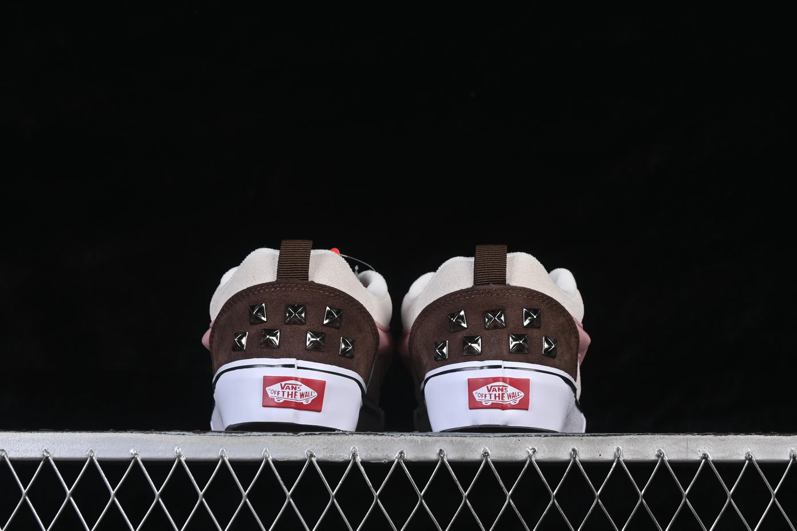 All categories Vans series Vans Low Vans Knu Skool Vans low-top casual skateboard shoes VN0009SY398